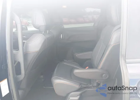 2021 Toyota Sienna Xse z USA, uszkodzony, nr VIN 5TDDRKEC5MS019491